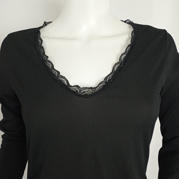 Boohoo Maternity V-Neck Lace Trim Midi Dress NWT - Picture 2 of 10